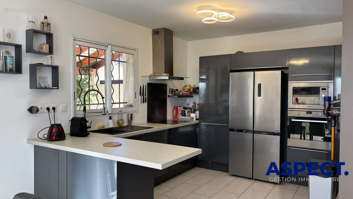 Maison à COURNONSEC