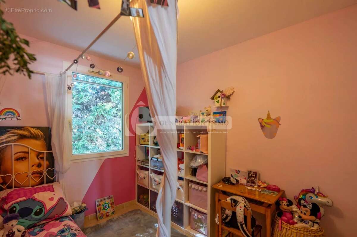 Maison à SAINT-ETIENNE-DU-GRES