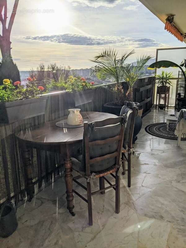 Superbe appartement t2 calme / vue mer grande terrasse et garage - photo 11