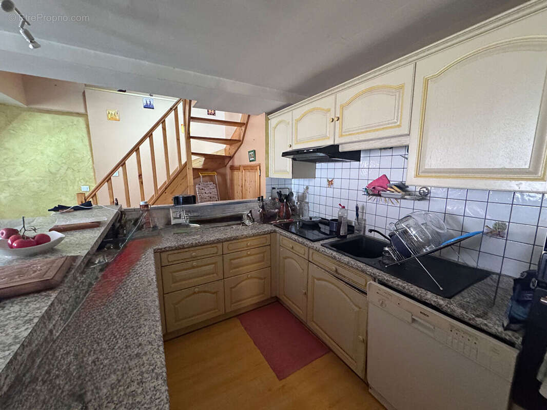 Maison à LES MARTRES-DE-VEYRE