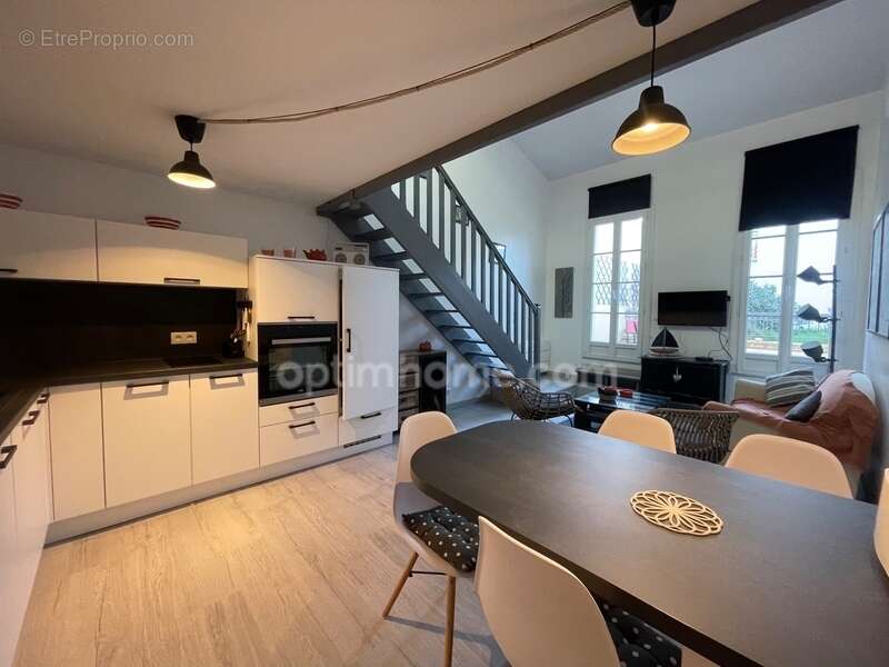 Appartement à SAINT-MARTIN-DE-RE