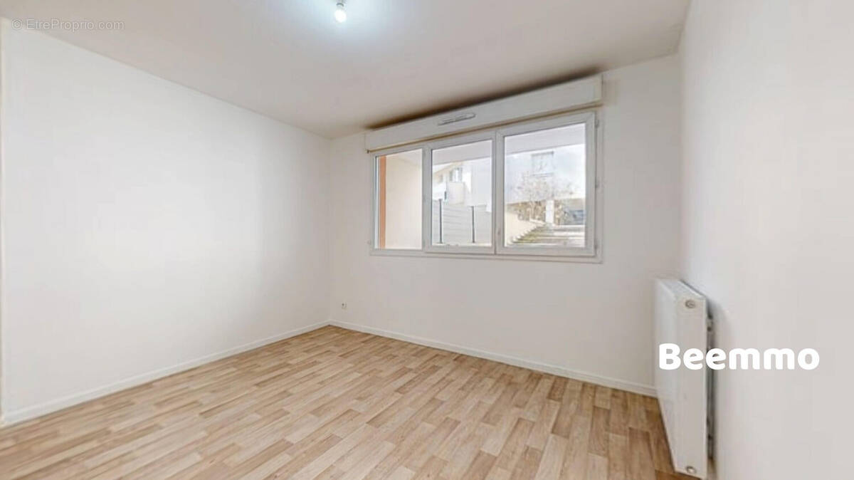 Appartement 65 m² à Saint-Denis  - photo 2