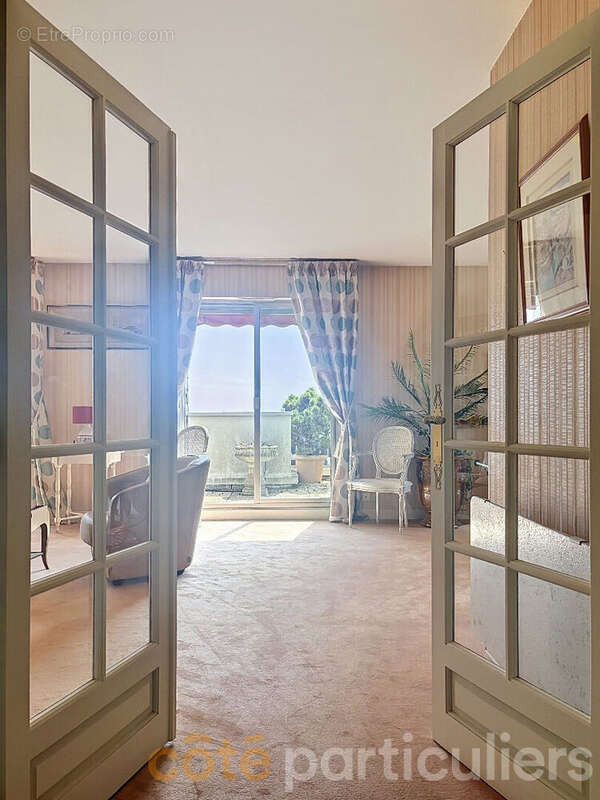 Appartement à SAINT-CYR-SUR-LOIRE