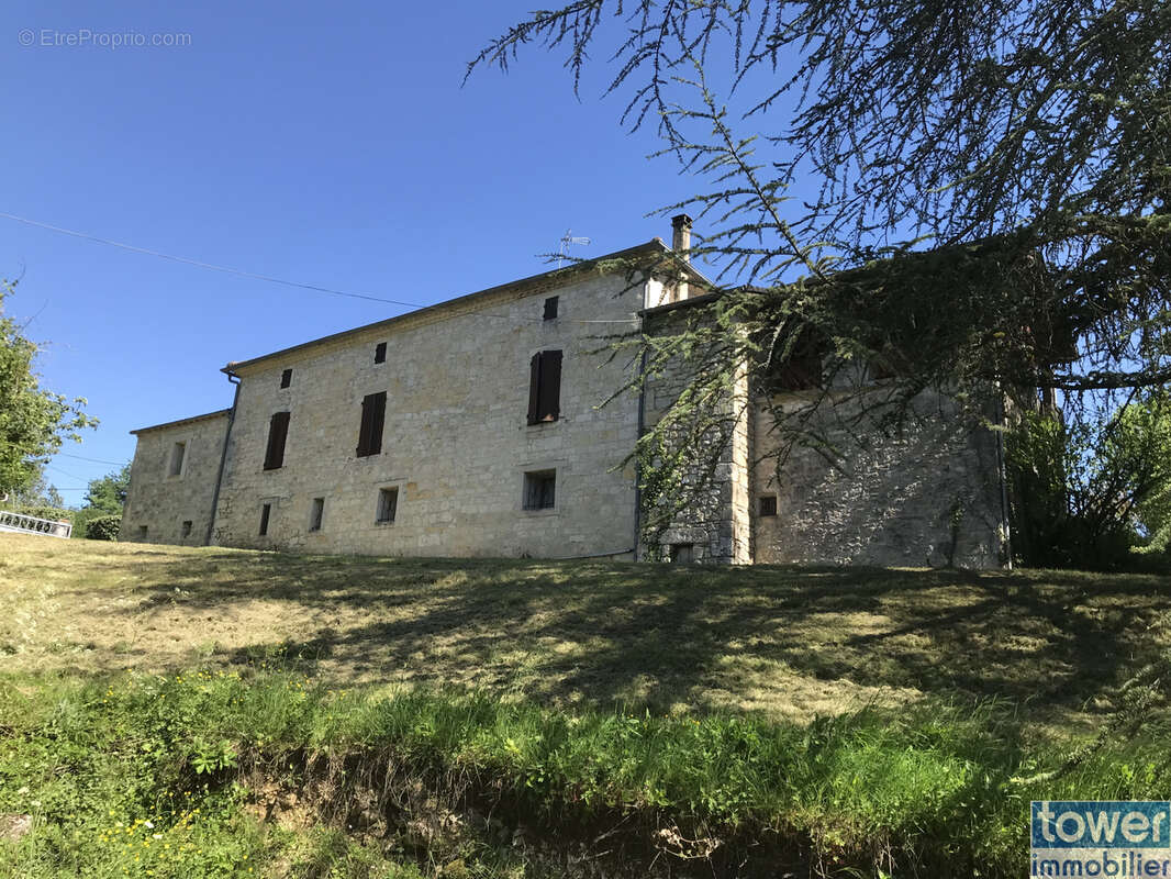 Maison à LAROQUE-TIMBAUT