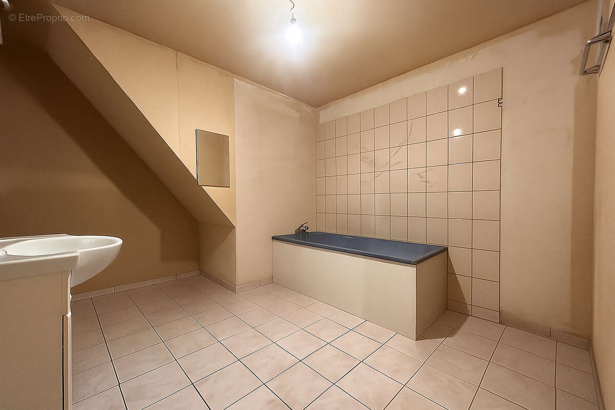 Maison à JUVIGNY-EN-PERTHOIS