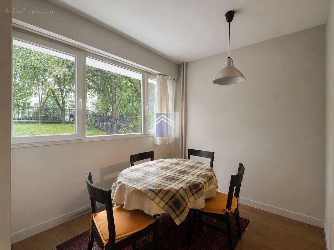 Appartement à LEVALLOIS-PERRET