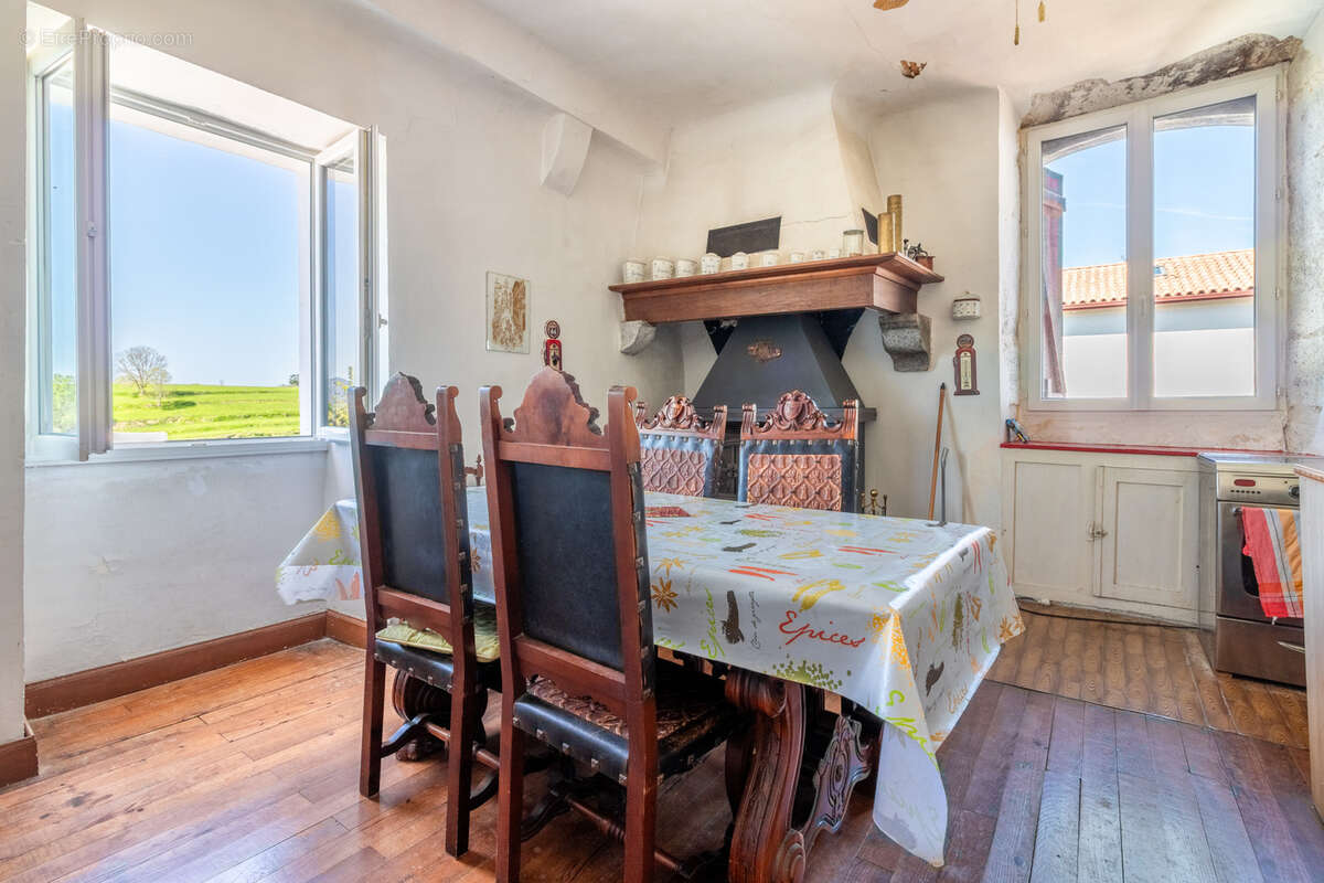 Maison à AINHOA