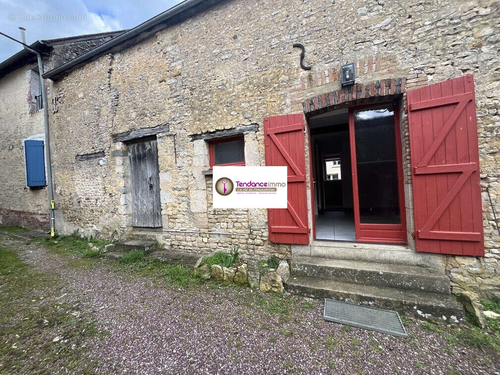 Maison à LE MELE-SUR-SARTHE