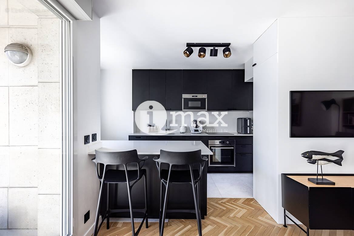 Appartement à LEVALLOIS-PERRET