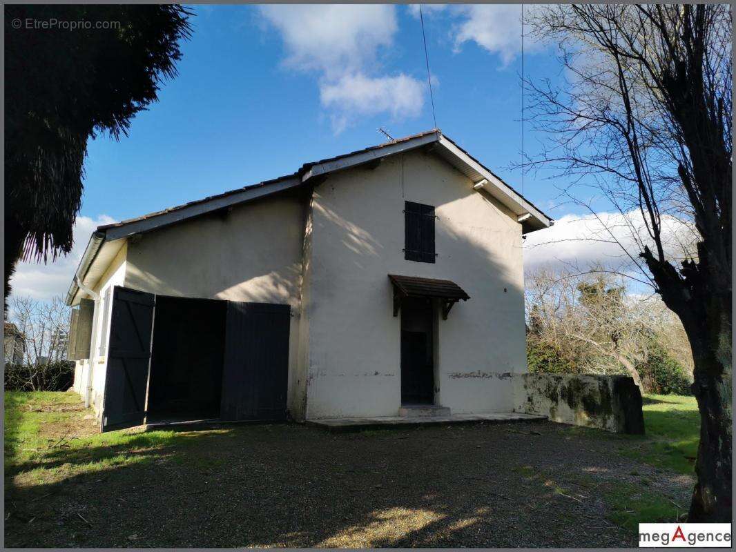 Maison à CAHUZAC-SUR-ADOUR