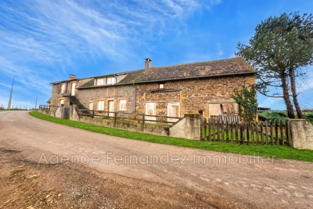Maison 160 m² à Semur-En-Brionnais  - photo 4