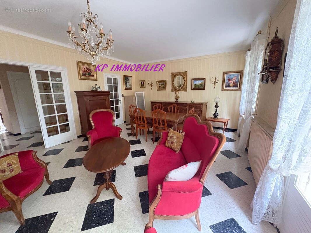 Maison à FLEURY