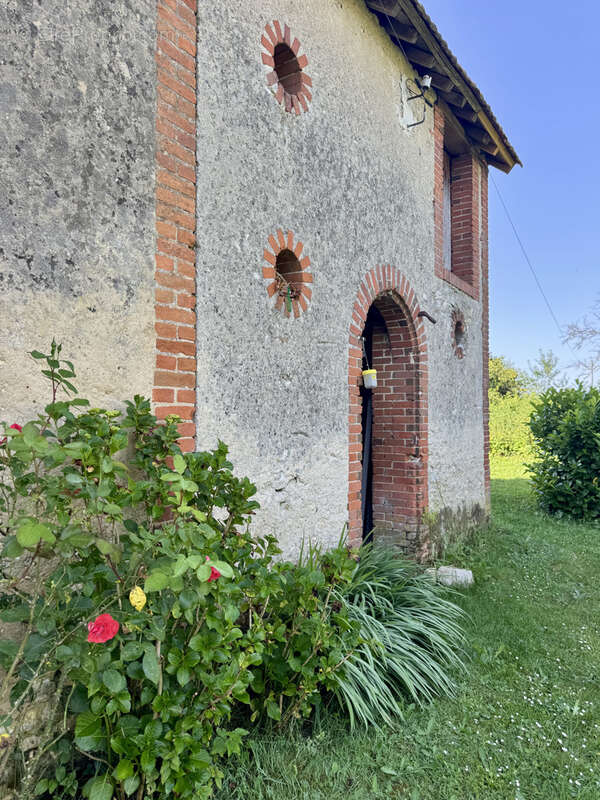 Longère, lorris, 5/6 chambres, grange, 162 de dépendance, calme, puits, 168m2 habitable - photo 33
