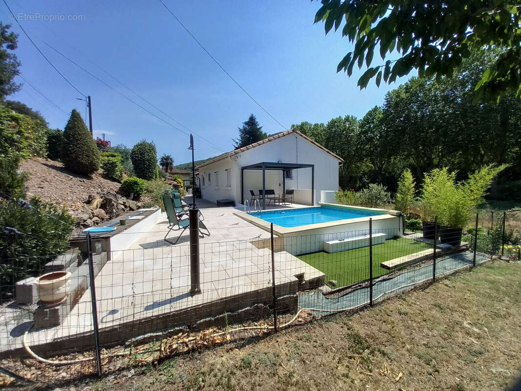 Maison de Standing en parfait état avec piscine. - photo 7