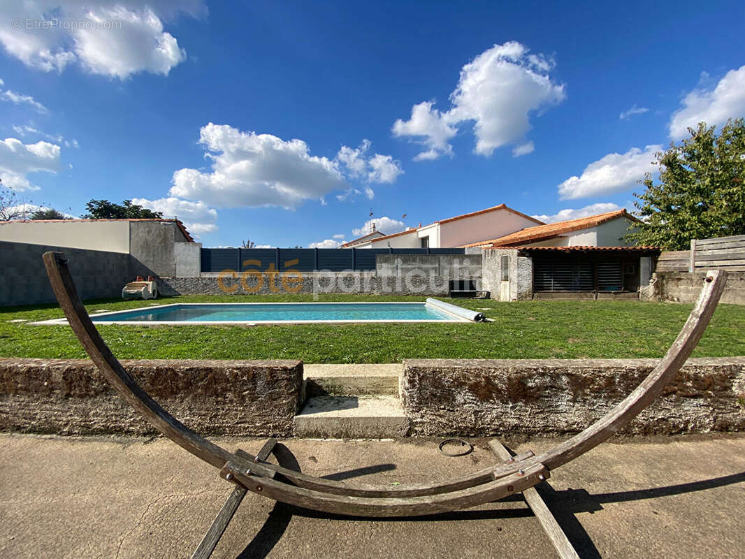 Maison à SAINT-LAURENT-SUR-SEVRE