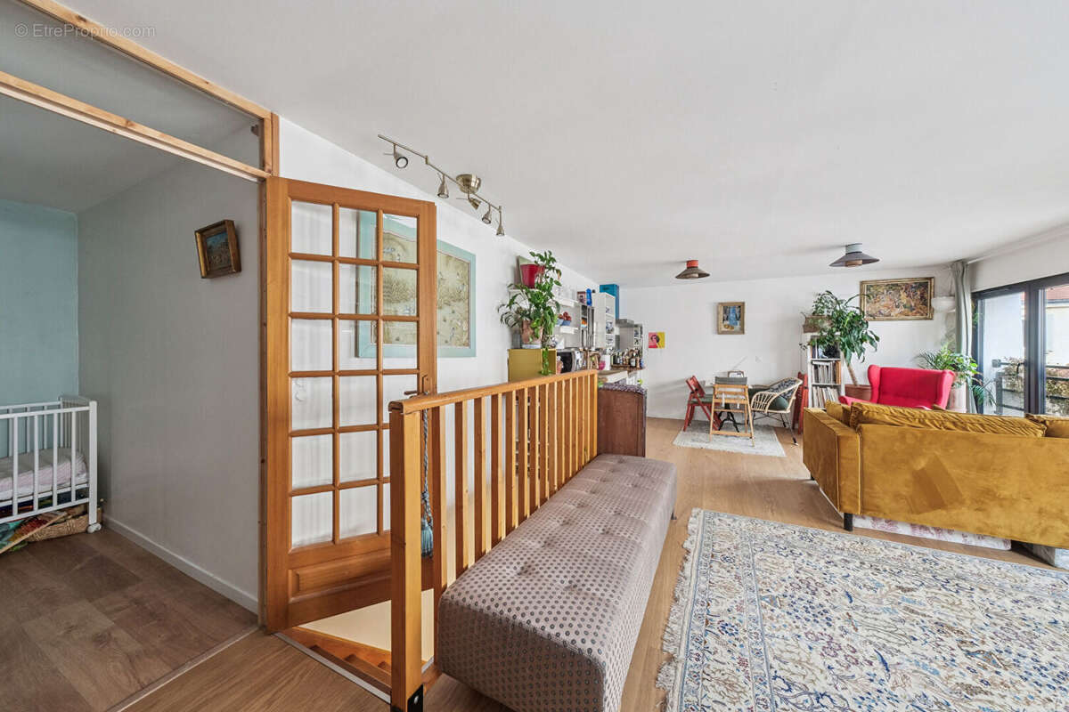 Appartement à LES LILAS