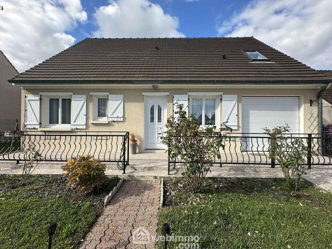 Avec commodités de plain pied - Maison à LAON