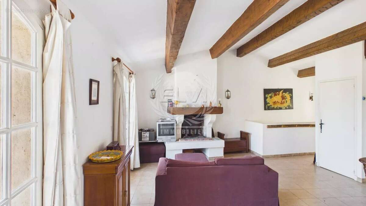 Maison à PLAN-DE-LA-TOUR