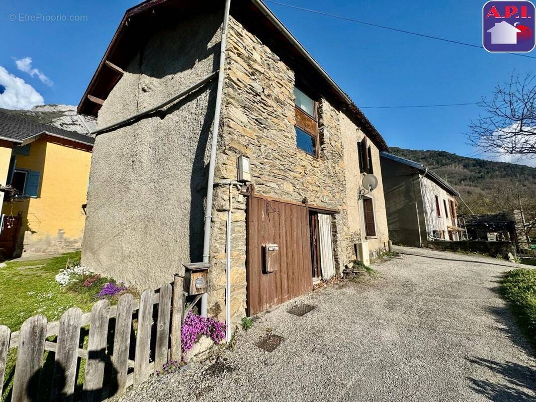 Maison à TARASCON-SUR-ARIEGE