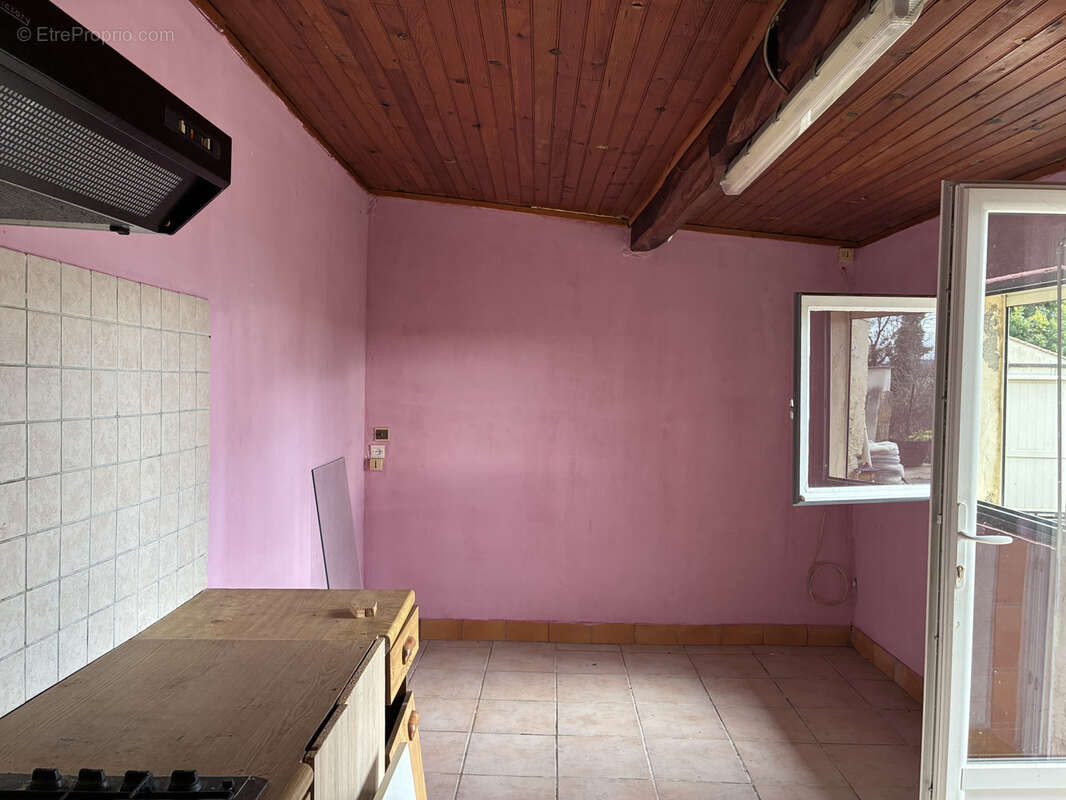 Maison à SAINT-MAGNE-DE-CASTILLON