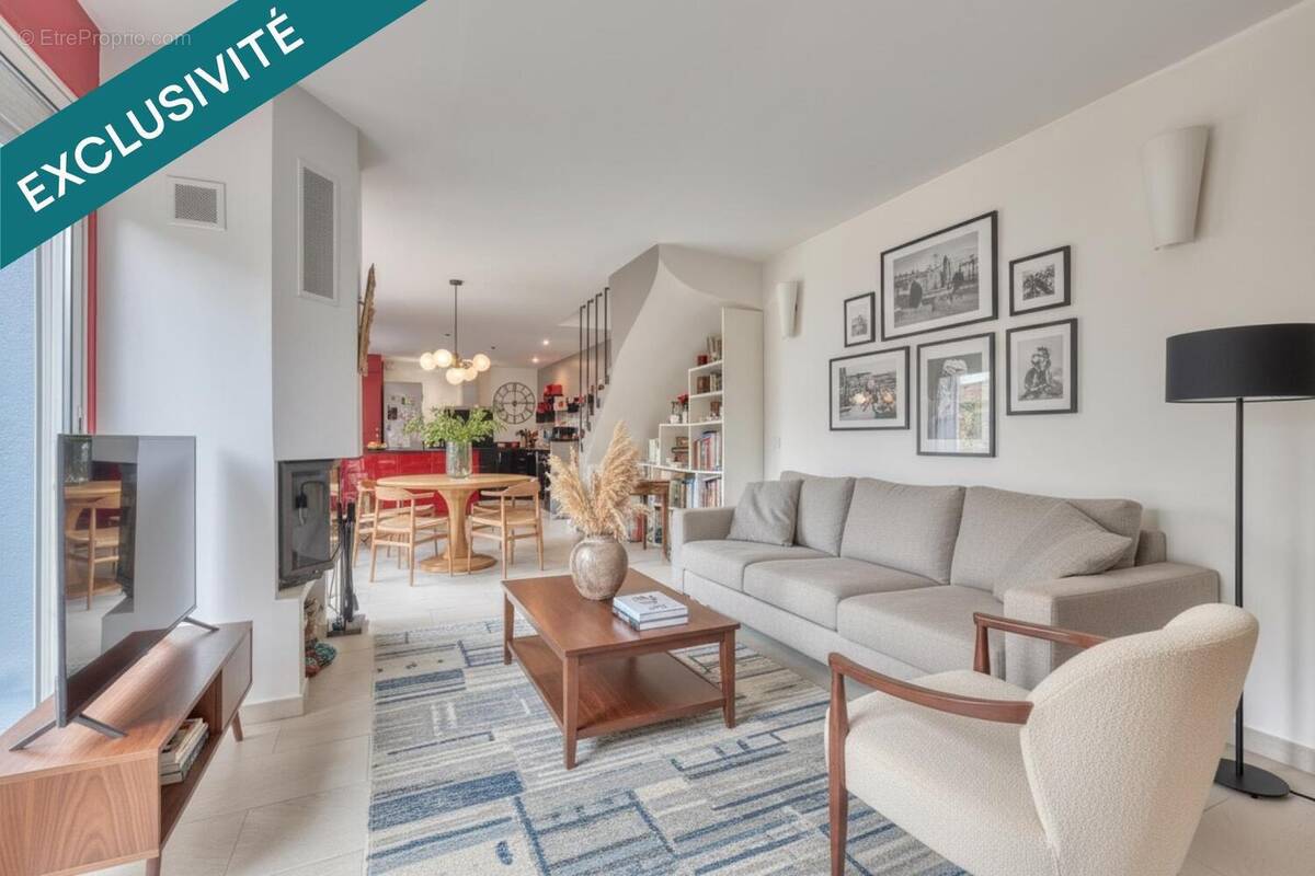 Photo 1 - Maison à SAINT-MAUR-DES-FOSSES