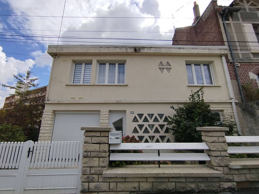 Maison à SAINT-QUENTIN