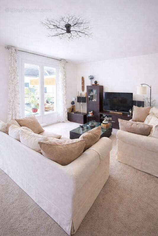 Appartement à LAMORLAYE