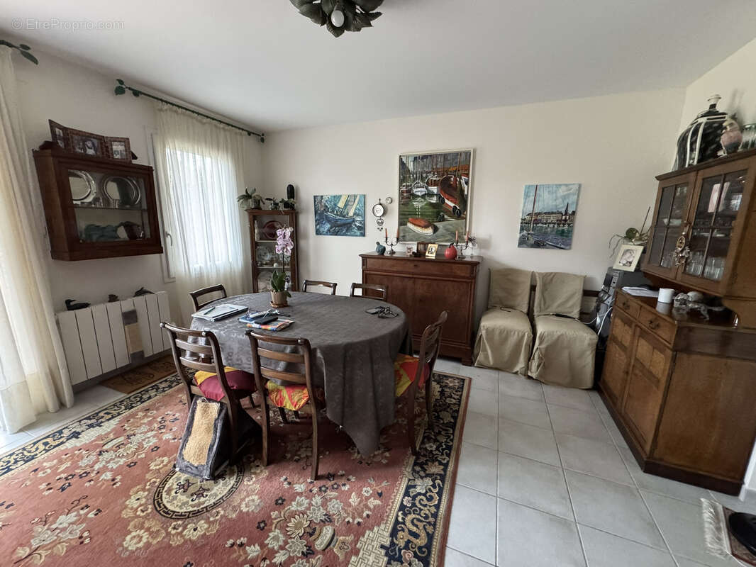 Maison à EQUEMAUVILLE