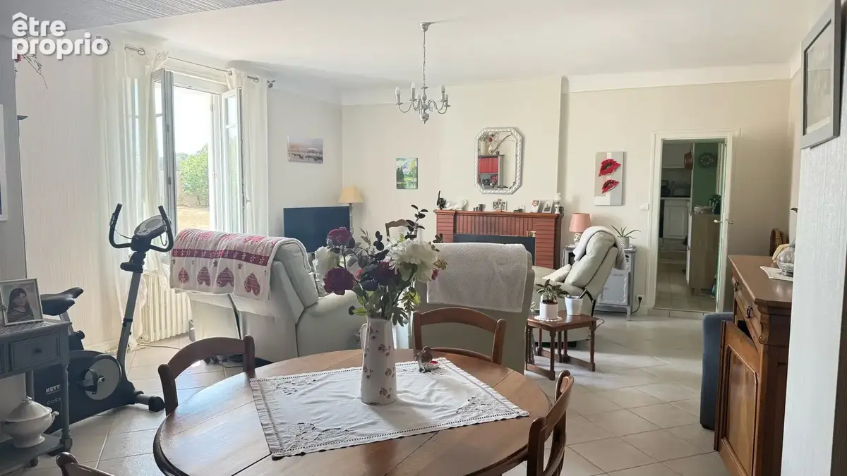 Maison en pierre centre bourg de coulon - photo 3