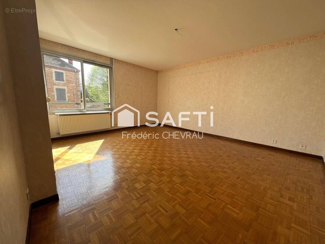 Photo 1 - Appartement à CHARNAY-LES-MACON