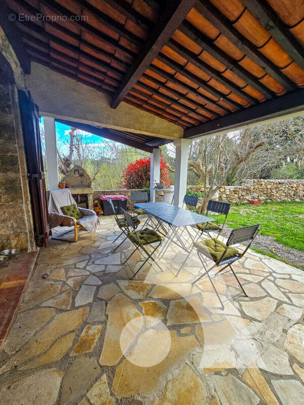Maison à LORGUES