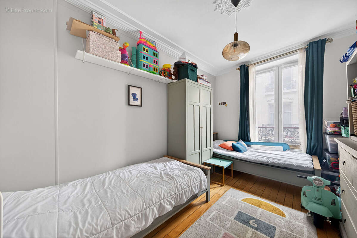 Appartement à PARIS-10E