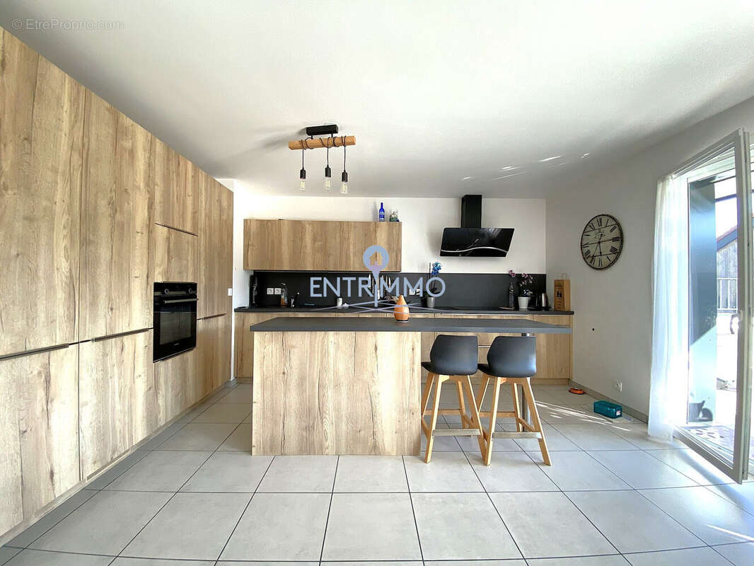 Appartement à MARIGNY-SAINT-MARCEL
