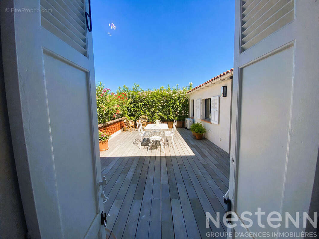 Appartement à LA LONDE-LES-MAURES