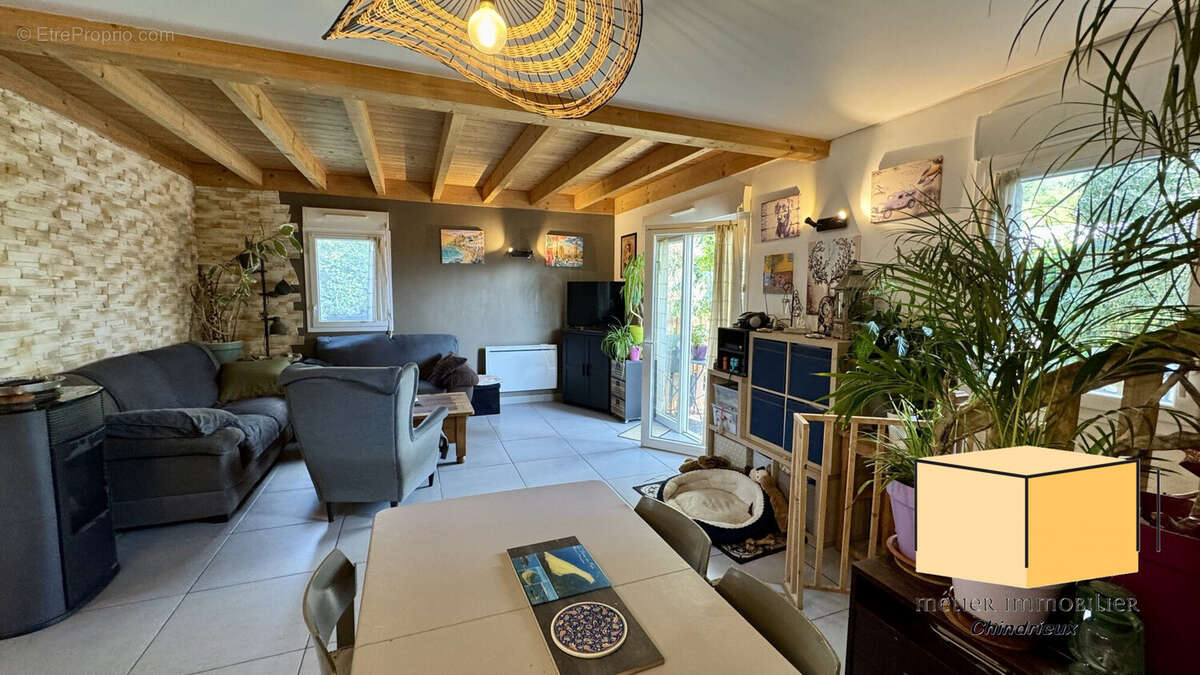 Maison à CHINDRIEUX