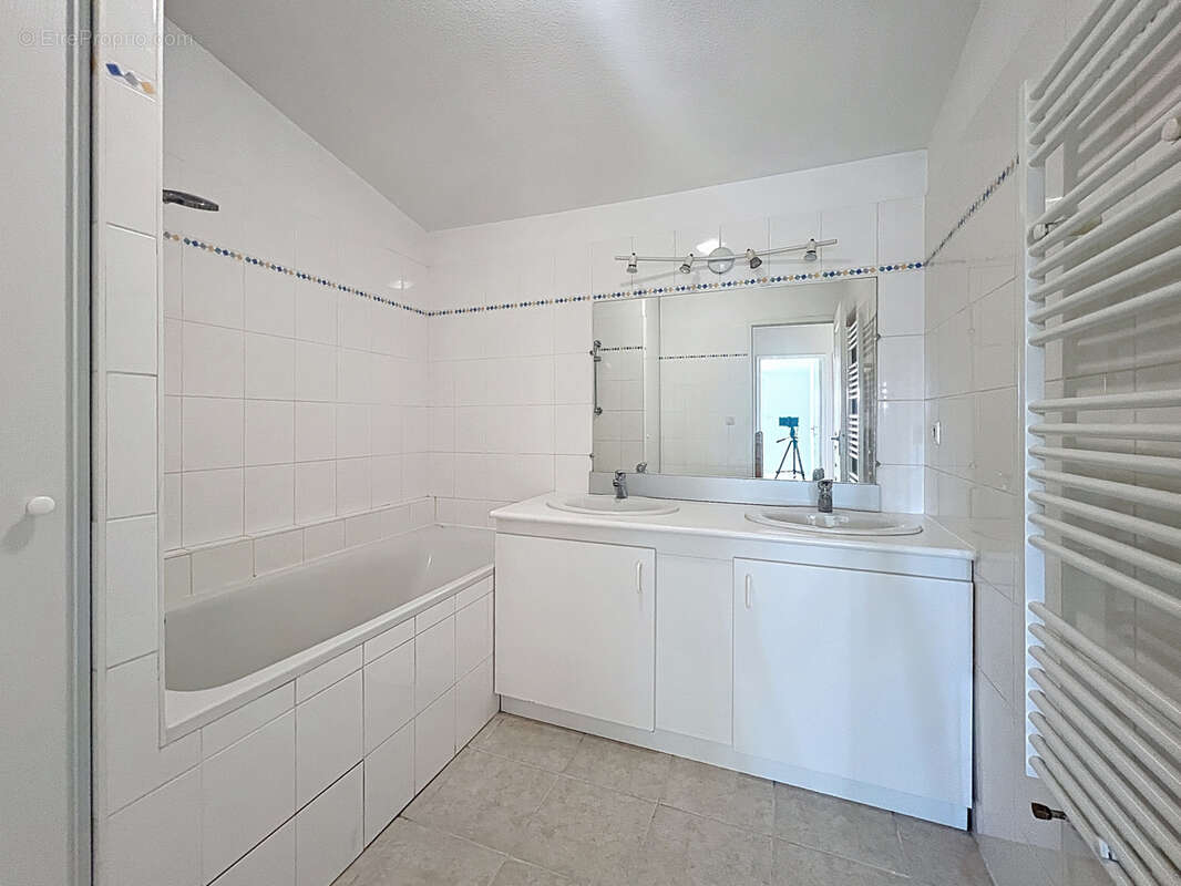 Appartement à JASSANS-RIOTTIER