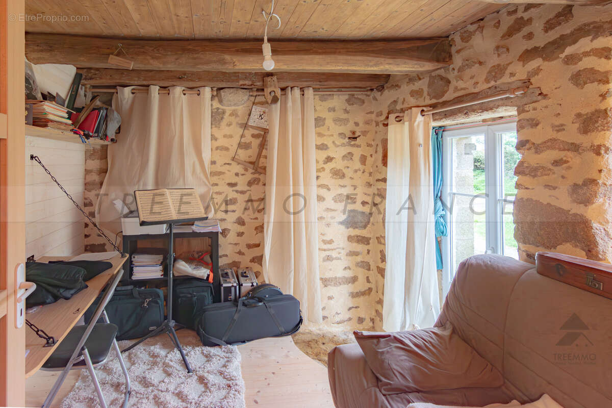 Maison à PLOUGUERNEAU