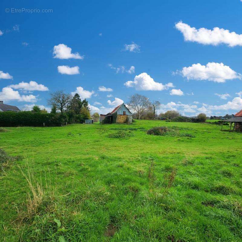 Terrain à BRECEY