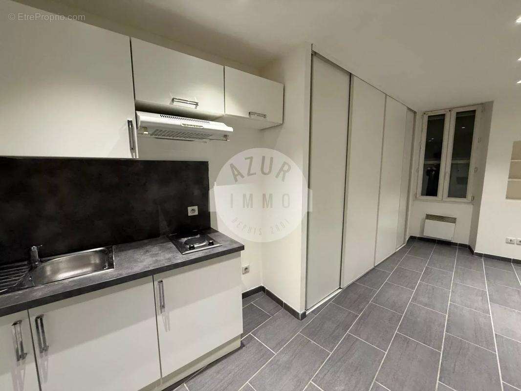Appartement à ROQUEVAIRE