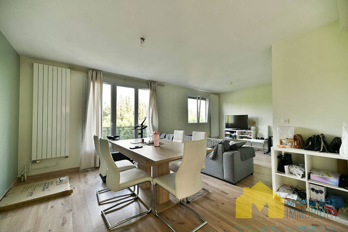 Appartement à EPINAY-SUR-ORGE