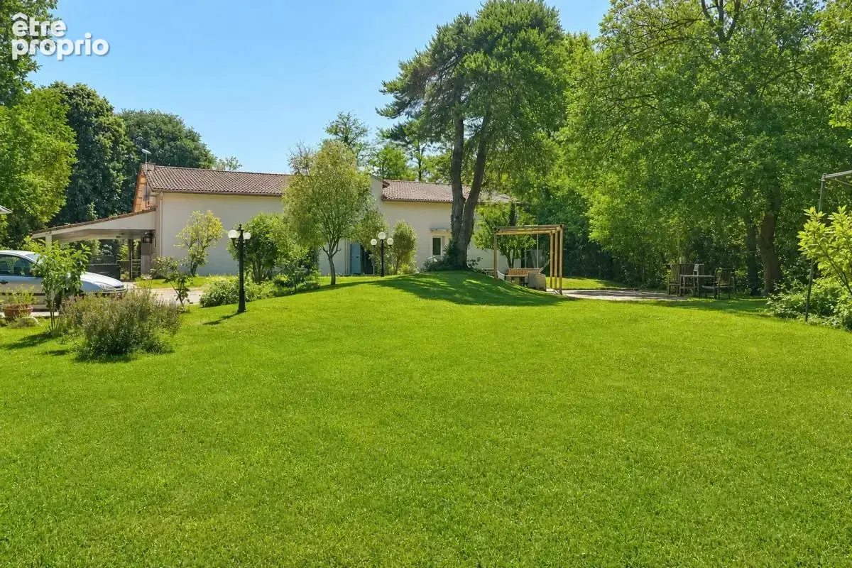 Maison de 11 pièces de 368 m² à Châteauneuf-sur-Isère - photo 9