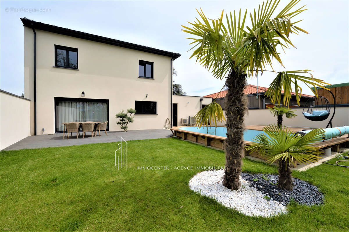 Maison à ROMANS-SUR-ISERE