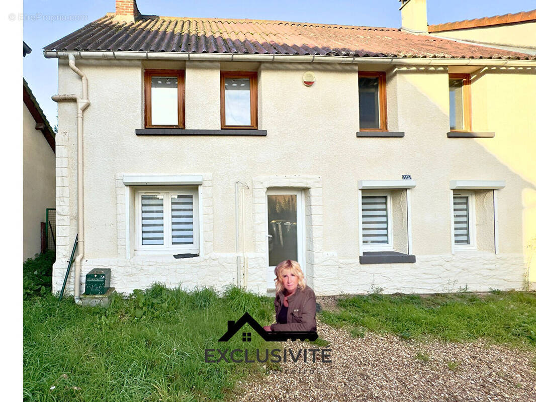 Maison à CLEON
