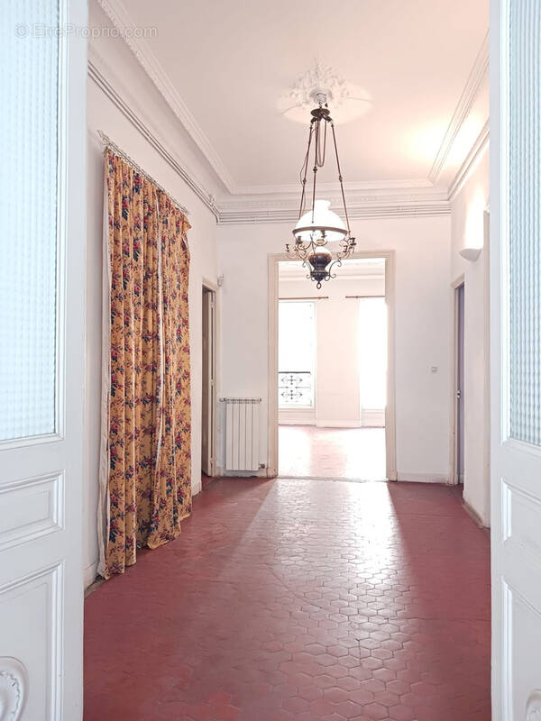 Appartement à MARSEILLE-6E