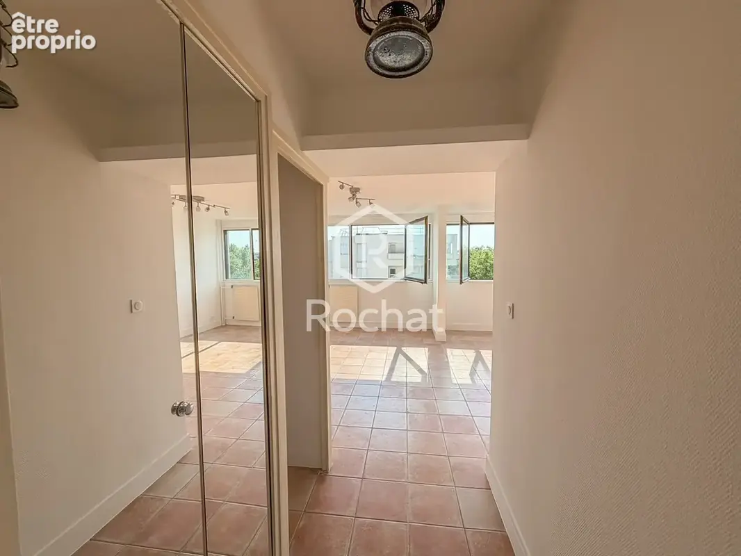 LYON 3   Grand T1 rénové de 40,64 m2 avec balcon, garage fermé et cave inclus - photo 18