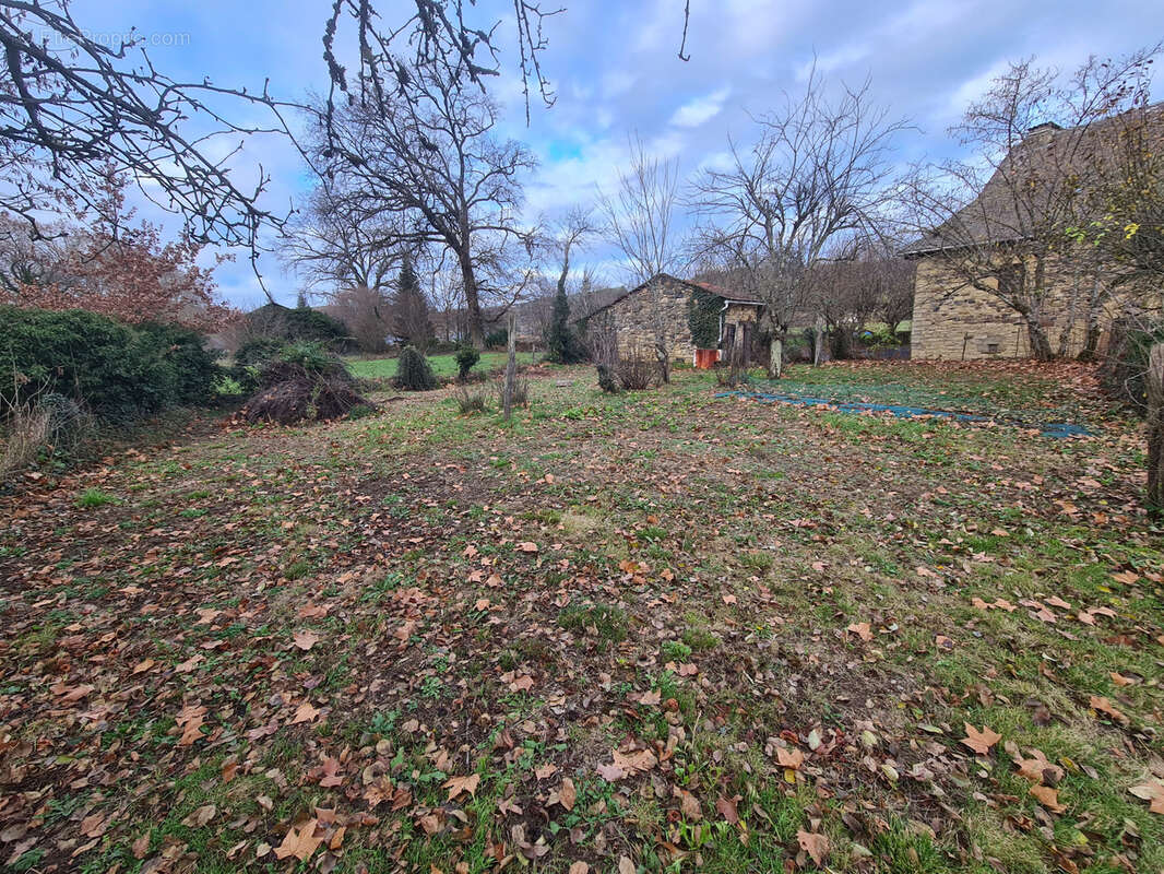 Maison à SAINT-COME-D'OLT