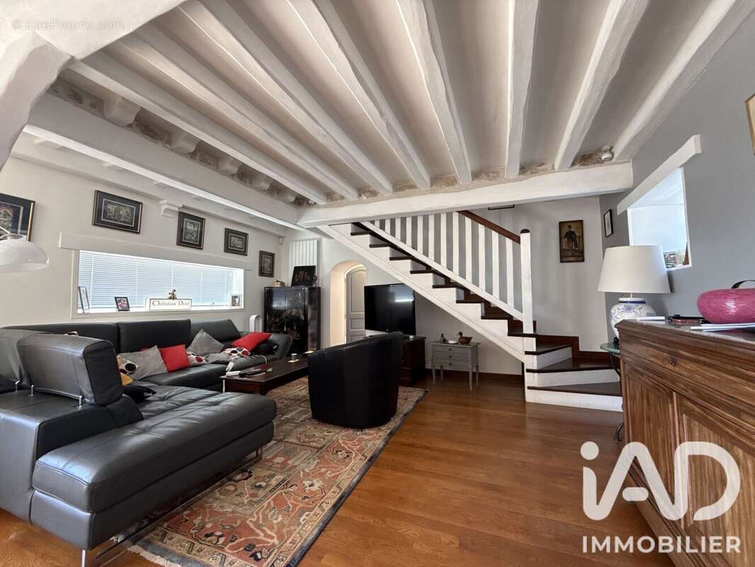 Maison 234 m² à Dordives  - photo 9