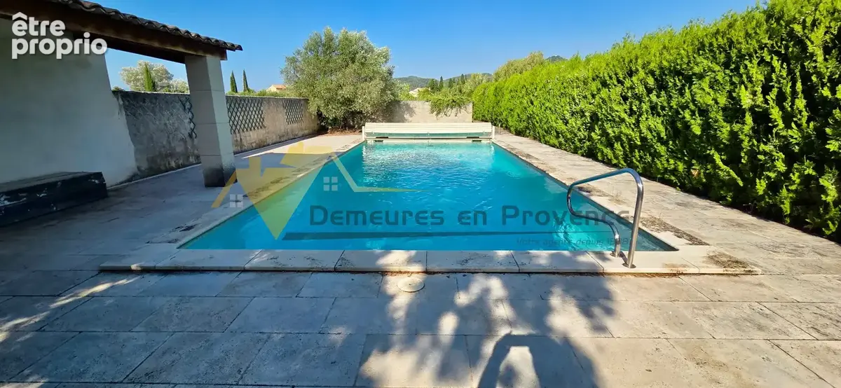 En Provence proche de Vaison la Romaine Mas  de caractère sur grand  terrain arboré  avec piscine. - photo 5