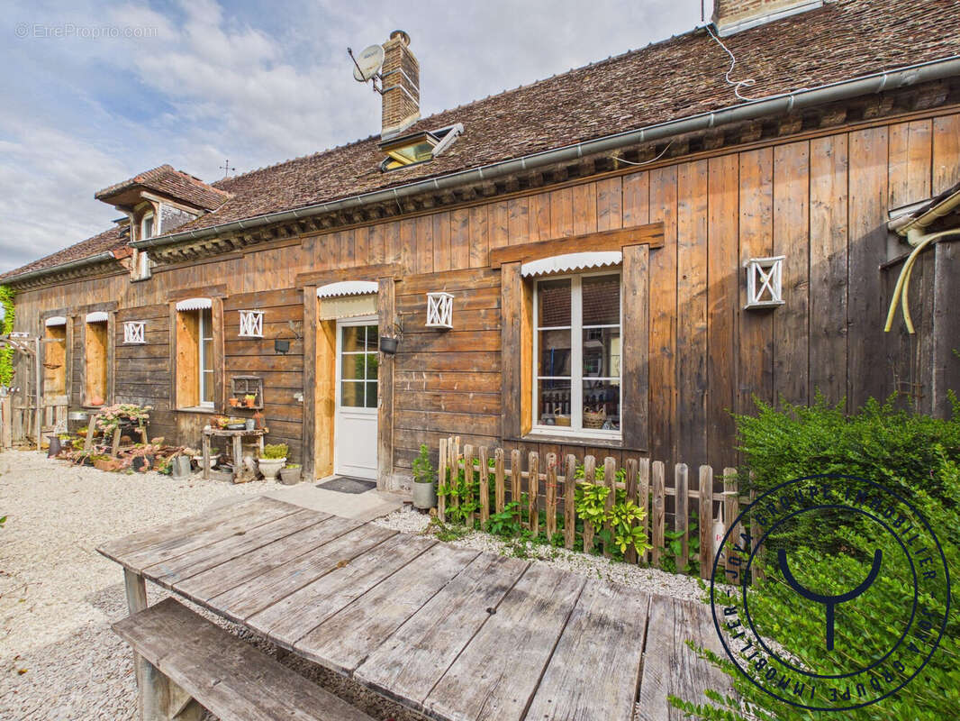 Maison à NEUVILLE-SUR-VANNES
