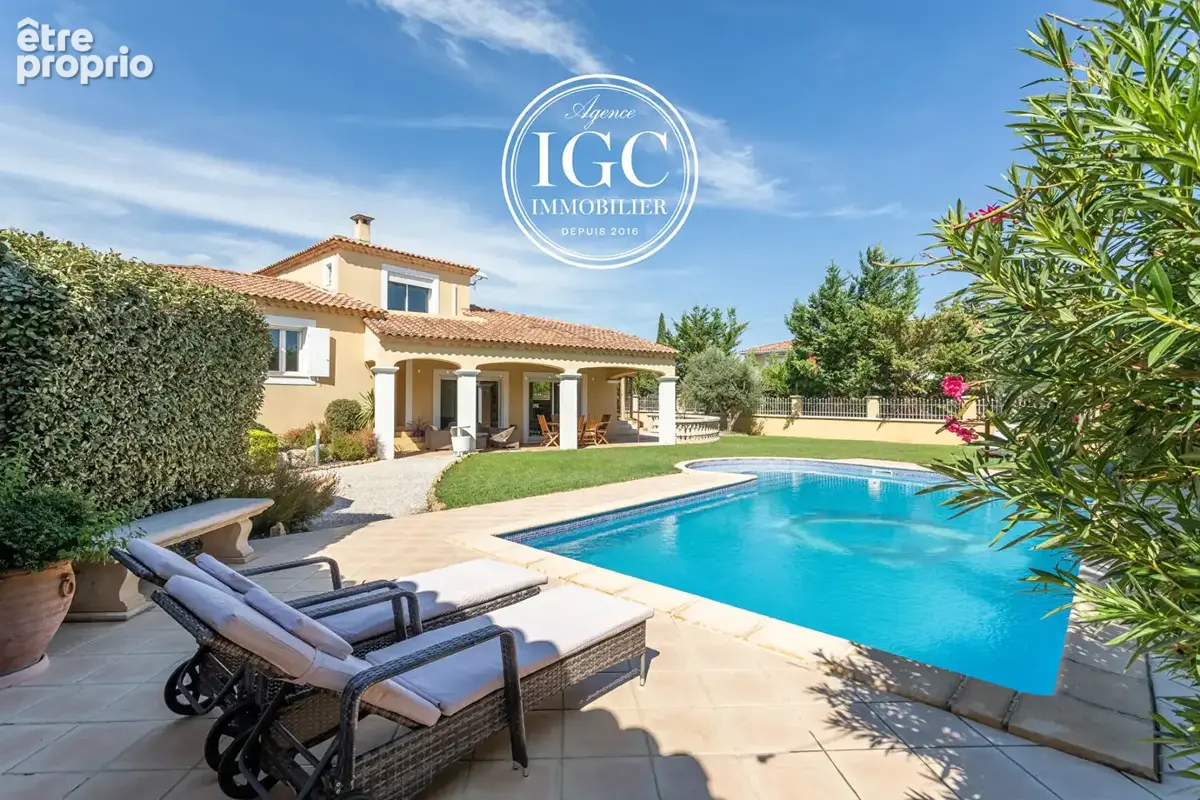 La Fare-les-Oliviers  Villa de 185 m² sur 1550 m² de terrain avec piscine - photo 4